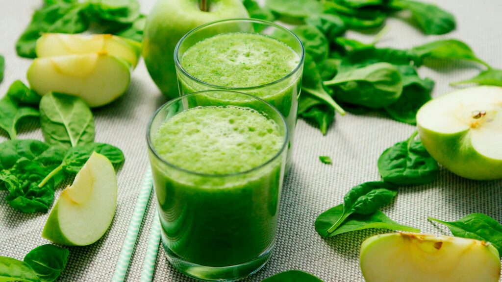 Smoothie with spinach